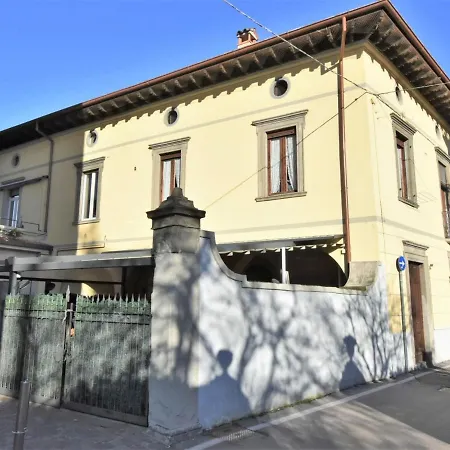 Daire Duomo Mansarda By Interhome