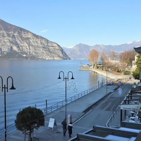 Apartmán Duomo Mansarda By Interhome Iseo