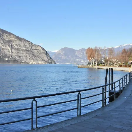 Apartmán Duomo Mansarda By Interhome Iseo